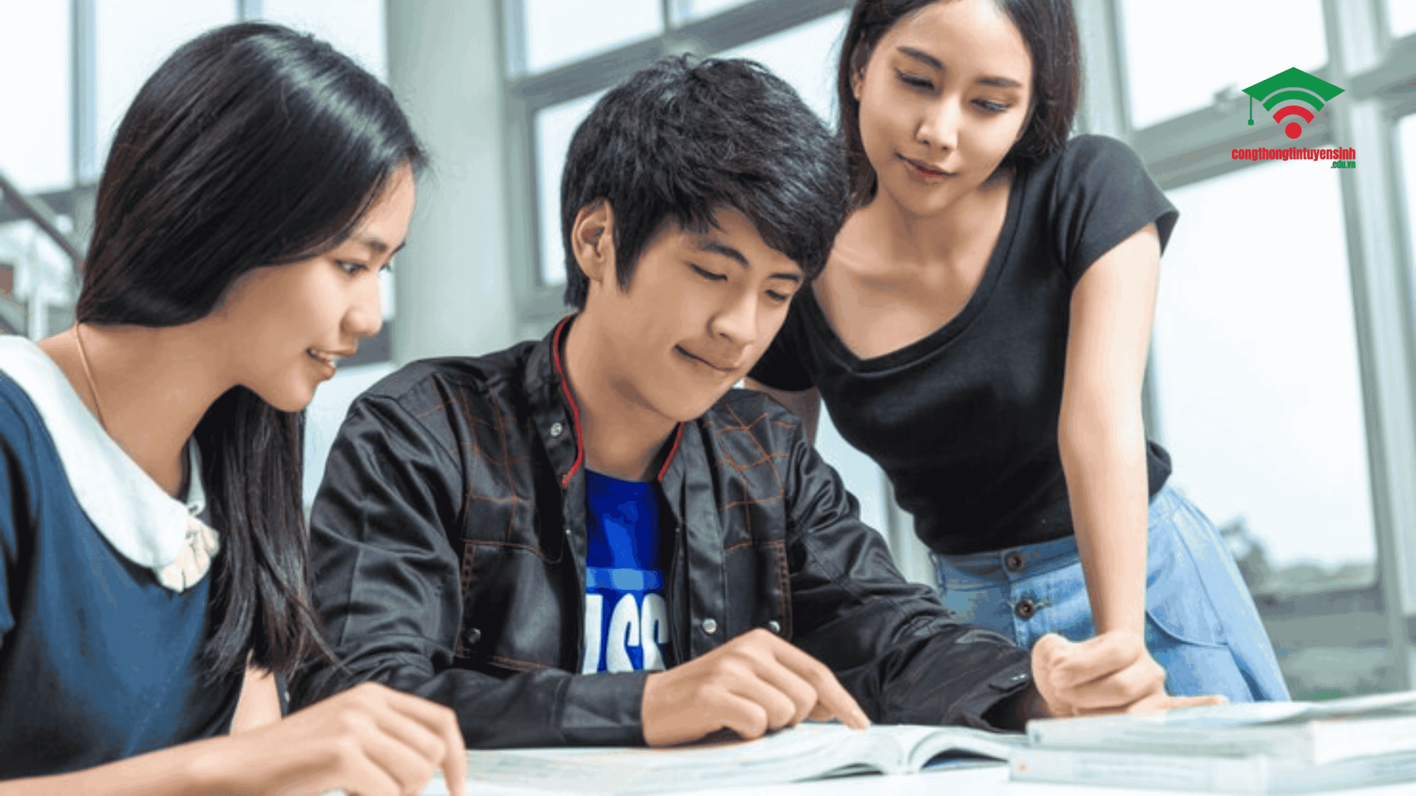 Hệ vừa học vừa làm là gì có phải là giải pháp linh hoạt cho người bận rộn