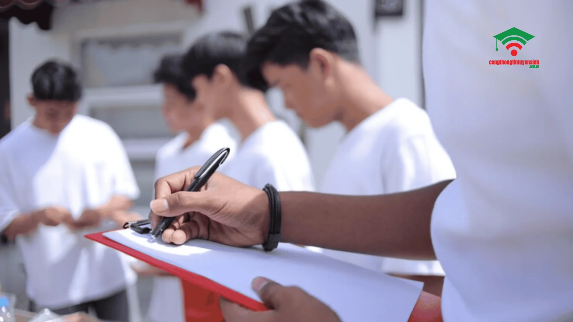 Lương ngành kỹ thuật điện điện tử là bao nhiêu