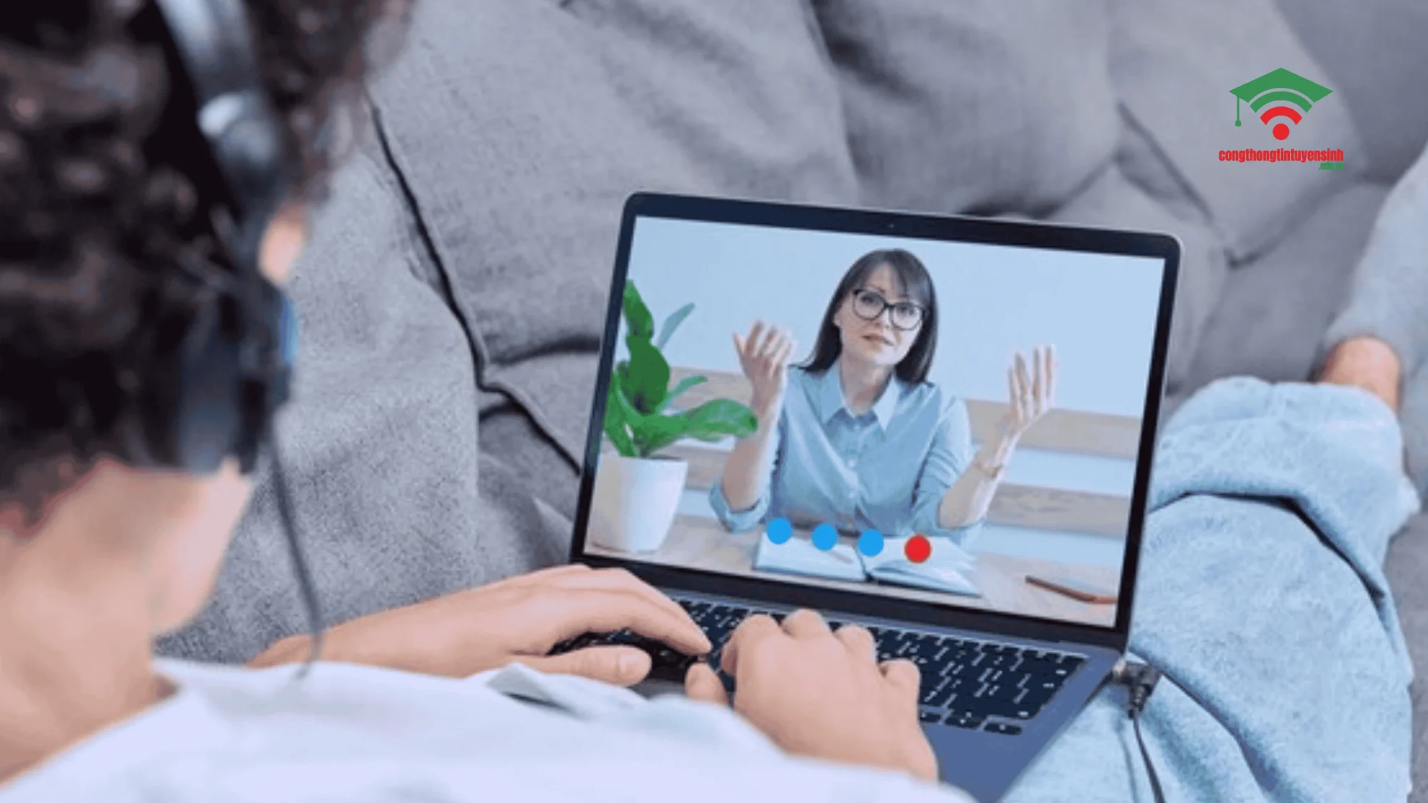 Thắc mắc liên quan chi phí học đại học từ xa