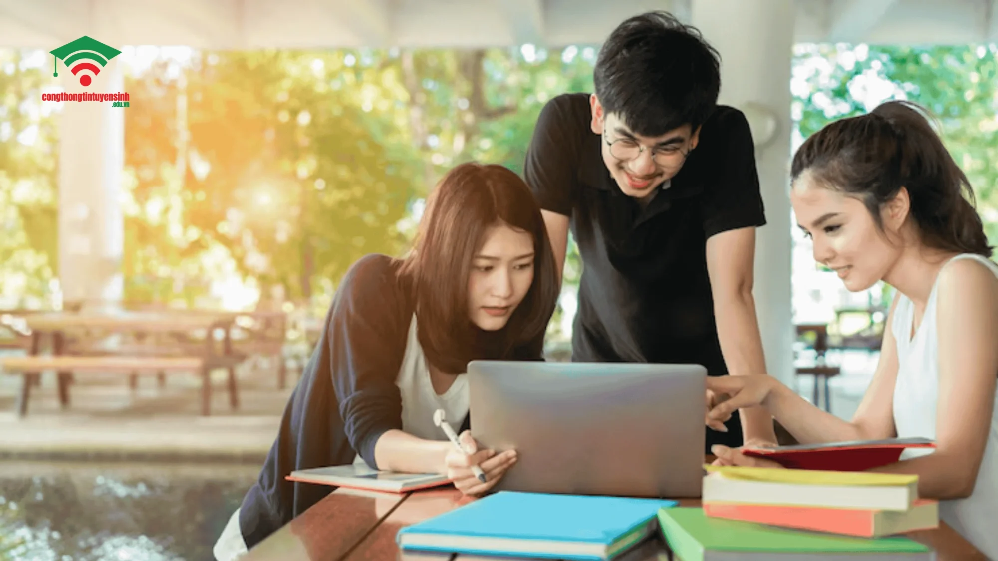 Thắc mắc liên quan đến hệ vừa học vừa làm có được học thạc sĩ không?