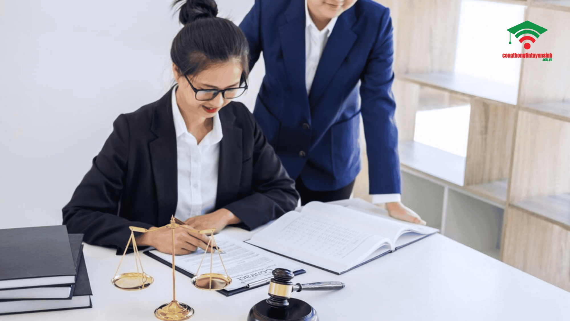 Thắc mắc liên quan đến văn bằng 2 ngành Luật