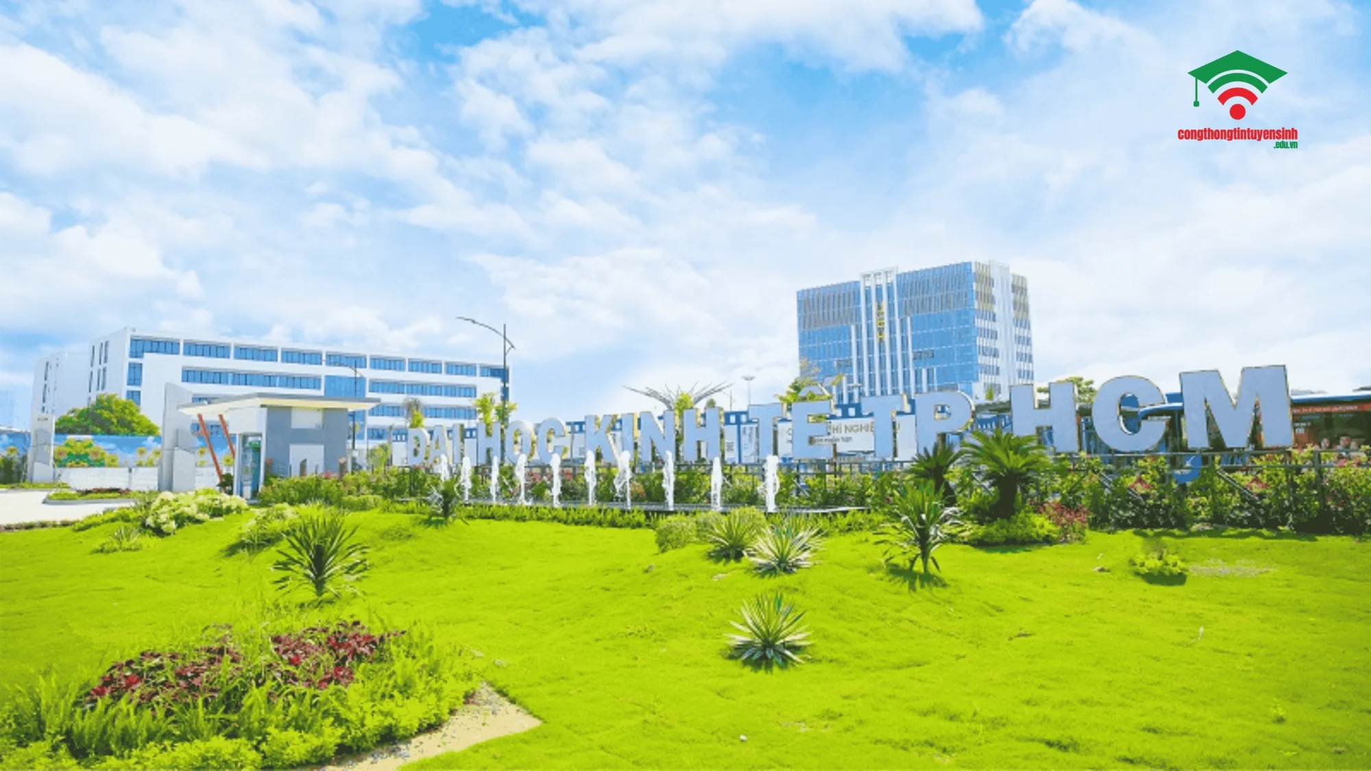3. Đại học Kinh tế TP.HCM (UEH)