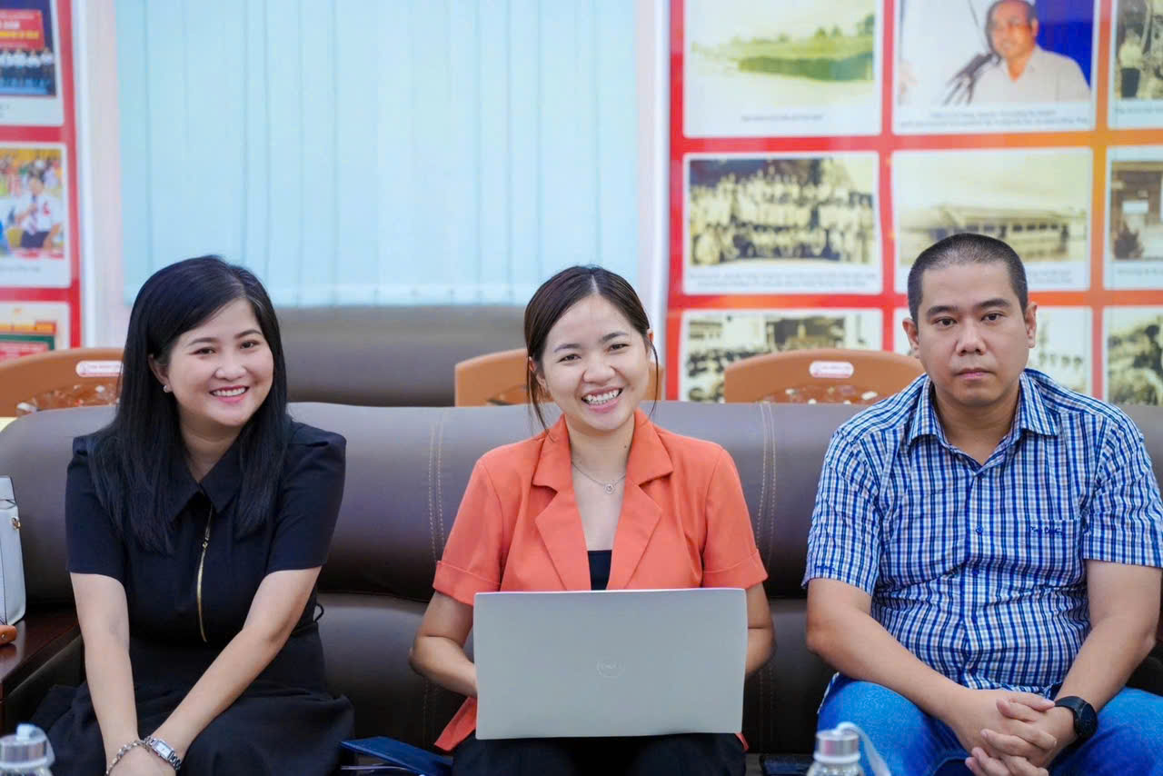 Ban lãnh đạo từ phía Công ty Cổ phẩn Jobsnew